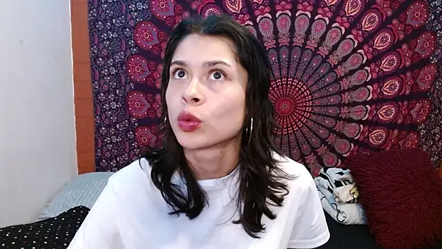 AbbySccott online show from 11.07.25