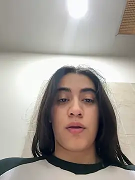 Snapshot of ZarahEvans chatting on 02.20.25 ZarahEvans online show from 02.20.25