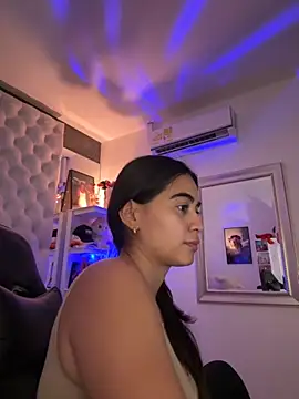 ZarahEvans online show from 11.11.25