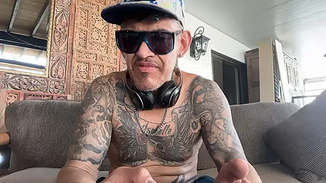 RoodoggXL online show from 02.14.26