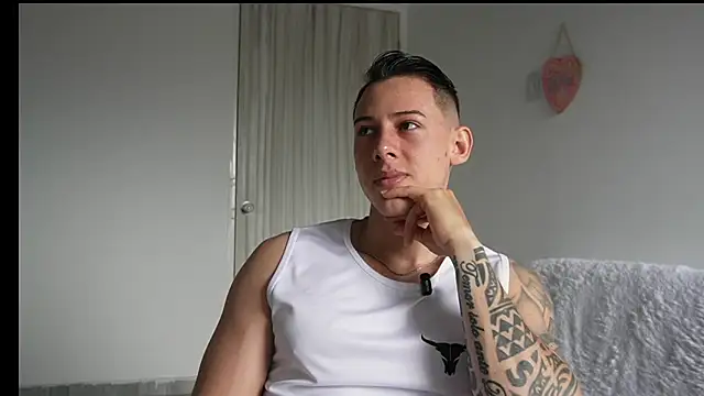 Muscle King Cum online show from 05.13.26