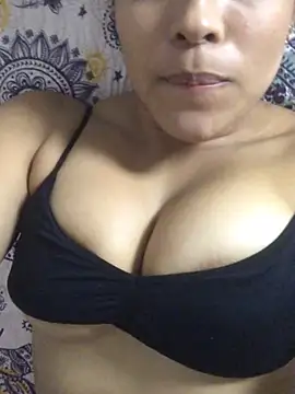Snapshot of JuanaSimons chatting on 07.22.26 JuanaSimons online show from 07.22.26