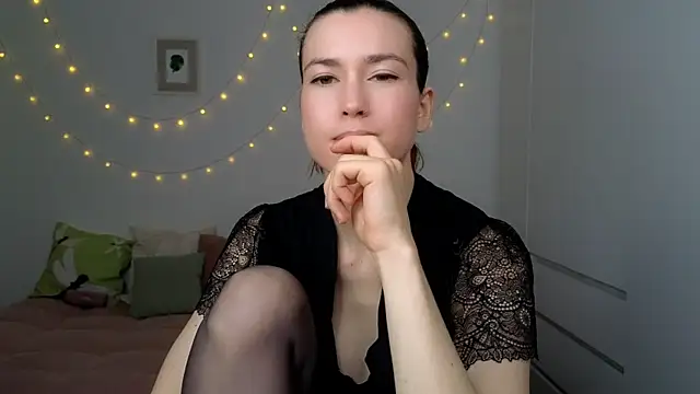 AliciaNewell online show from 07.04.26