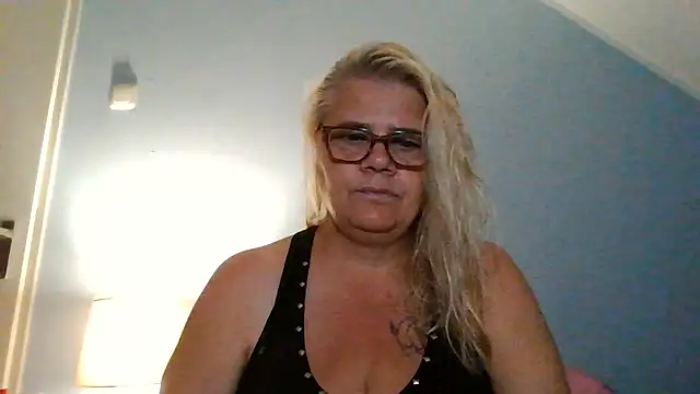 hotladymoon online show from 07.28.26