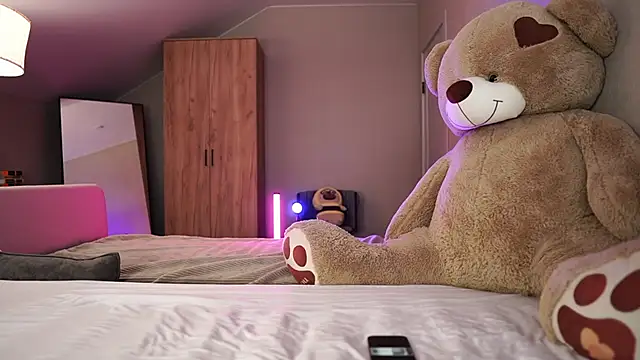 VikkiLustfull online show from 02.13.26