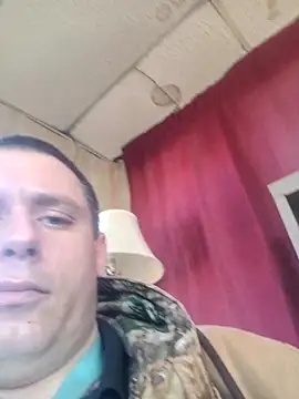 Snapshot of Dut421@xh chatting on 12.20.25 Dut421xh online show from 12.20.25