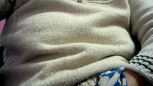 Snapshot of Lucinka1 chatting on 12.19.24 Lucinka1 online show from 12.19.24