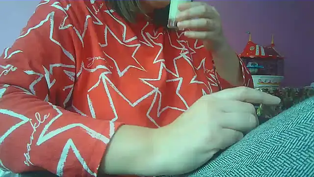 Snapshot of Lucinka1 chatting on 01.04.25 Lucinka1 online show from 01.04.25