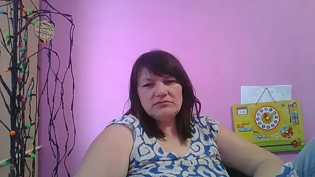 Snapshot of Lucinka1 chatting on 03.18.25 Lucinka1 online show from 03.18.25
