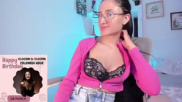  Caroliinee  online show from 03.07.25