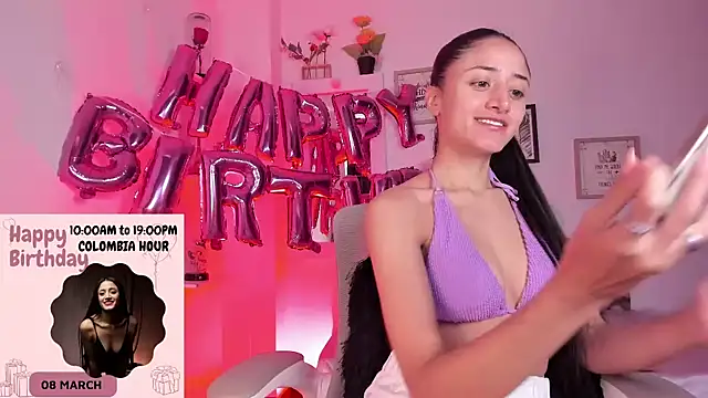  Caroliinee  online show from 03.08.25