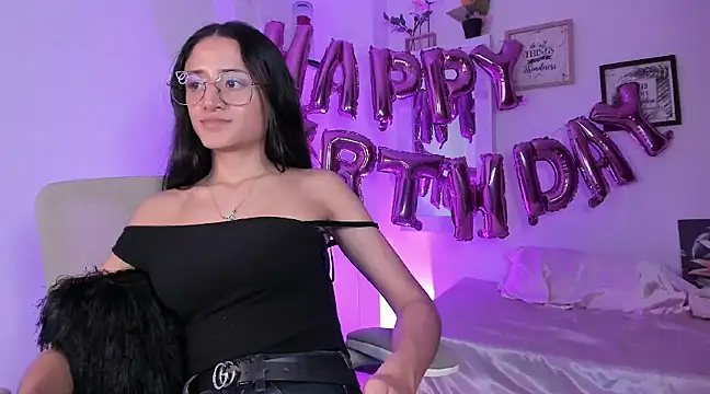  Caroliinee  online show from 03.11.25