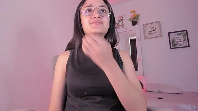  Caroliinee  online show from 09.09.25