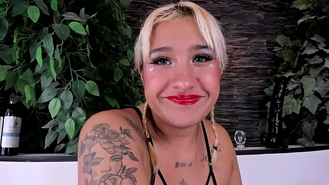 miss danika online show from 03.01.25