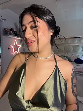 lucianaroy online show from 02.12.26