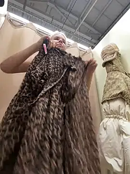 LikaCat online show from 01.04.25