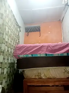 Snapshot of lucyy06 chatting on 10.31.25 lucyy06 online show from 10.31.25