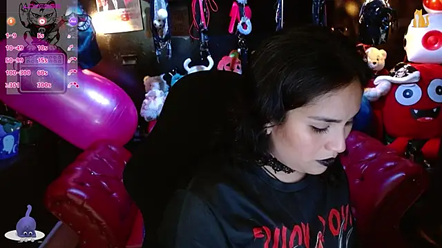 Snapshot of kureiji_hentaii chatting on 02.12.26 kureiji hentaii online show from 02.12.26