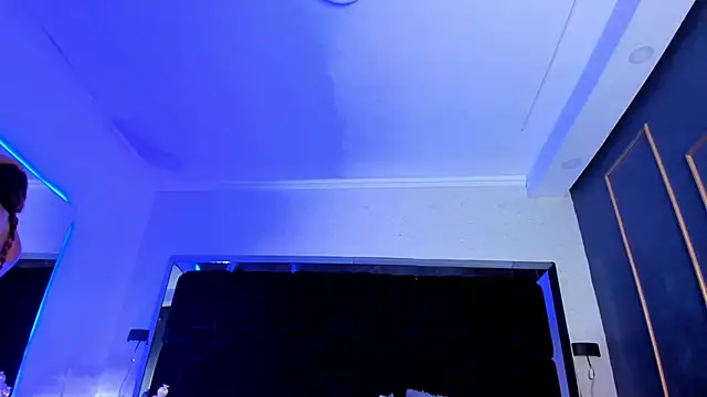 NikkySmiith online show from 02.28.25