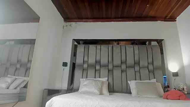 NikkySmiith online show from 02.10.26