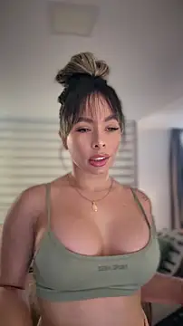 Alison Diaz17 online show from 04.13.26