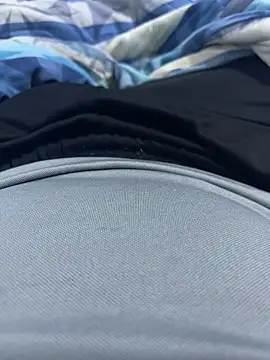 Snapshot of boythichcu69 chatting on 11.04.25 boythichcu69 online show from 11.04.25