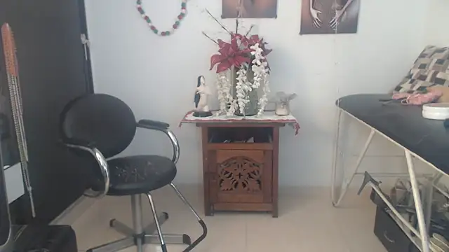 Snapshot of bardotbigcockts chatting on 12.12.24 bardotbigcockts online show from 12.12.24