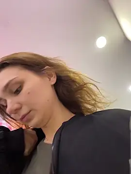 QuitieLia online show from 02.16.26