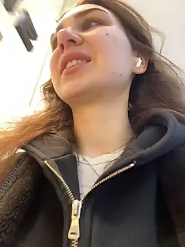 QuitieLia online show from 03.22.26