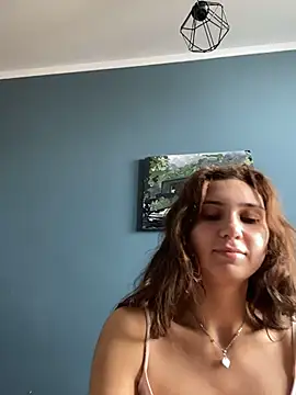 QuitieLia online show from 06.08.26