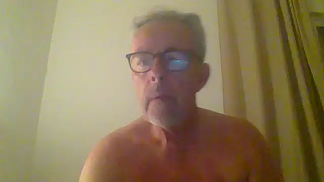 Snapshot of tuggy59 chatting on 09.11.25 tuggy59 online show from 09.11.25