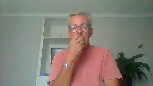 Snapshot of tuggy59 chatting on 09.14.25 tuggy59 online show from 09.14.25