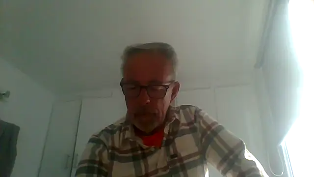 Snapshot of tuggy59 chatting on 09.18.25 tuggy59 online show from 09.18.25