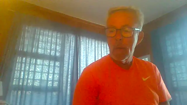 Snapshot of tuggy59 chatting on 09.23.25 tuggy59 online show from 09.23.25