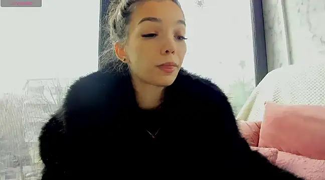 Sassy Teen online show from 01.15.25