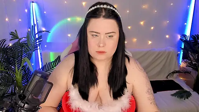 Snapshot of Akemi_BBW chatting on 12.26.24 Akemi BBW online show from 12.26.24