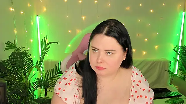 Snapshot of Akemi_BBW chatting on 01.05.25 Akemi BBW online show from 01.05.25