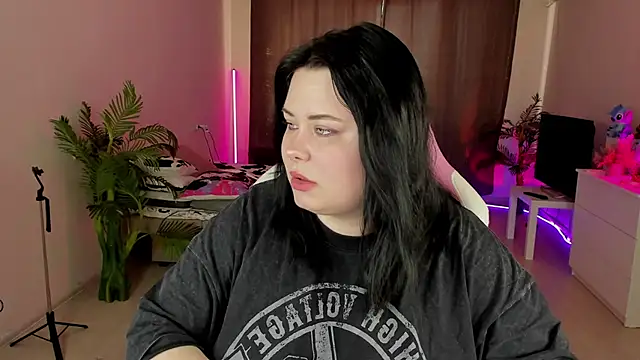 Snapshot of Akemi_BBW chatting on 09.15.25 Akemi BBW online show from 09.15.25
