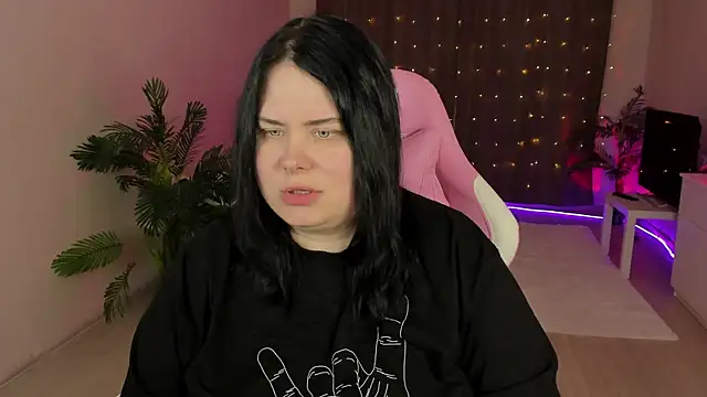 Snapshot of Akemi_BBW chatting on 09.30.25 Akemi BBW online show from 09.30.25