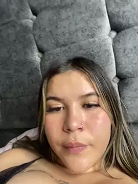 zoe adhara online show from 03.14.25