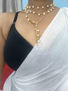 Snapshot of sexytelugu27 chatting on 09.22.25 sexytelugu27 online show from 09.22.25