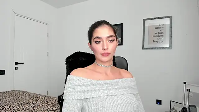 PortraitMarie online show from 01.17.25