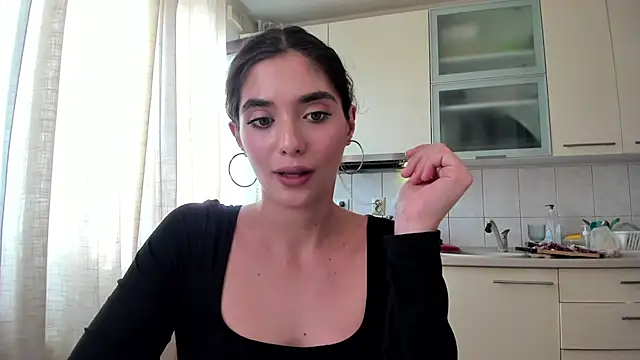 PortraitMarie online show from 01.19.25