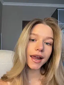 JessIsLove online show from 02.17.25