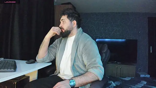 Snapshot of Eduu2322 chatting on 01.02.25 Eduu2322 online show from 01.02.25