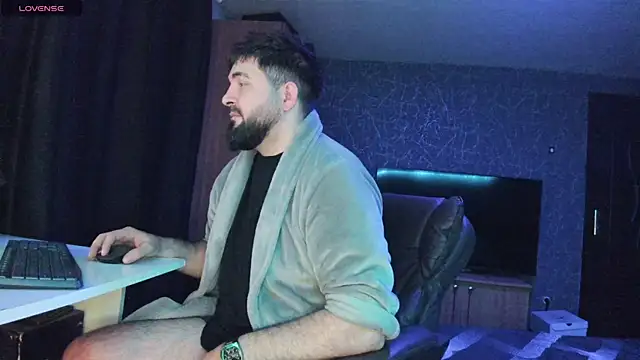 Snapshot of Eduu2322 chatting on 01.27.25 Eduu2322 online show from 01.27.25