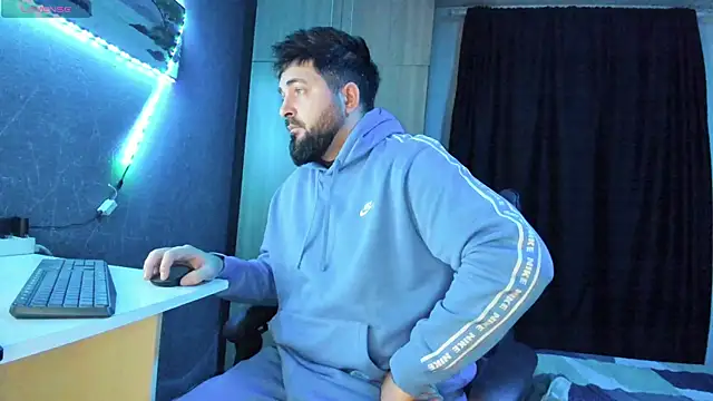 Snapshot of Eduu2322 chatting on 02.06.25 Eduu2322 online show from 02.06.25