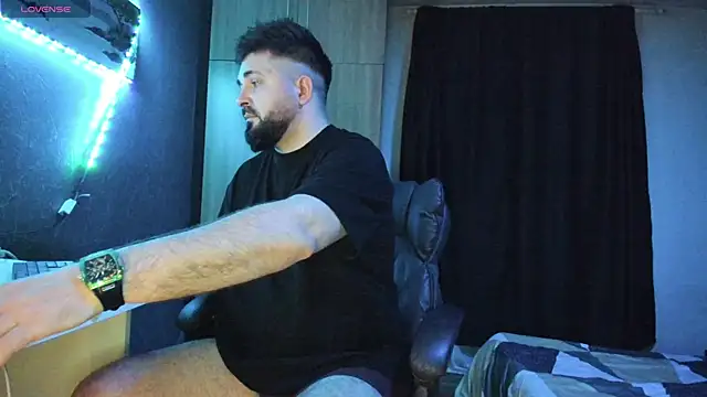 Snapshot of Eduu2322 chatting on 03.08.25 Eduu2322 online show from 03.08.25