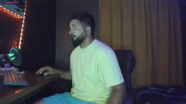 Snapshot of Eduu2322 chatting on 09.16.25 Eduu2322 online show from 09.16.25