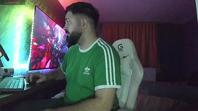 Snapshot of Eduu2322 chatting on 01.05.26 Eduu2322 online show from 01.05.26